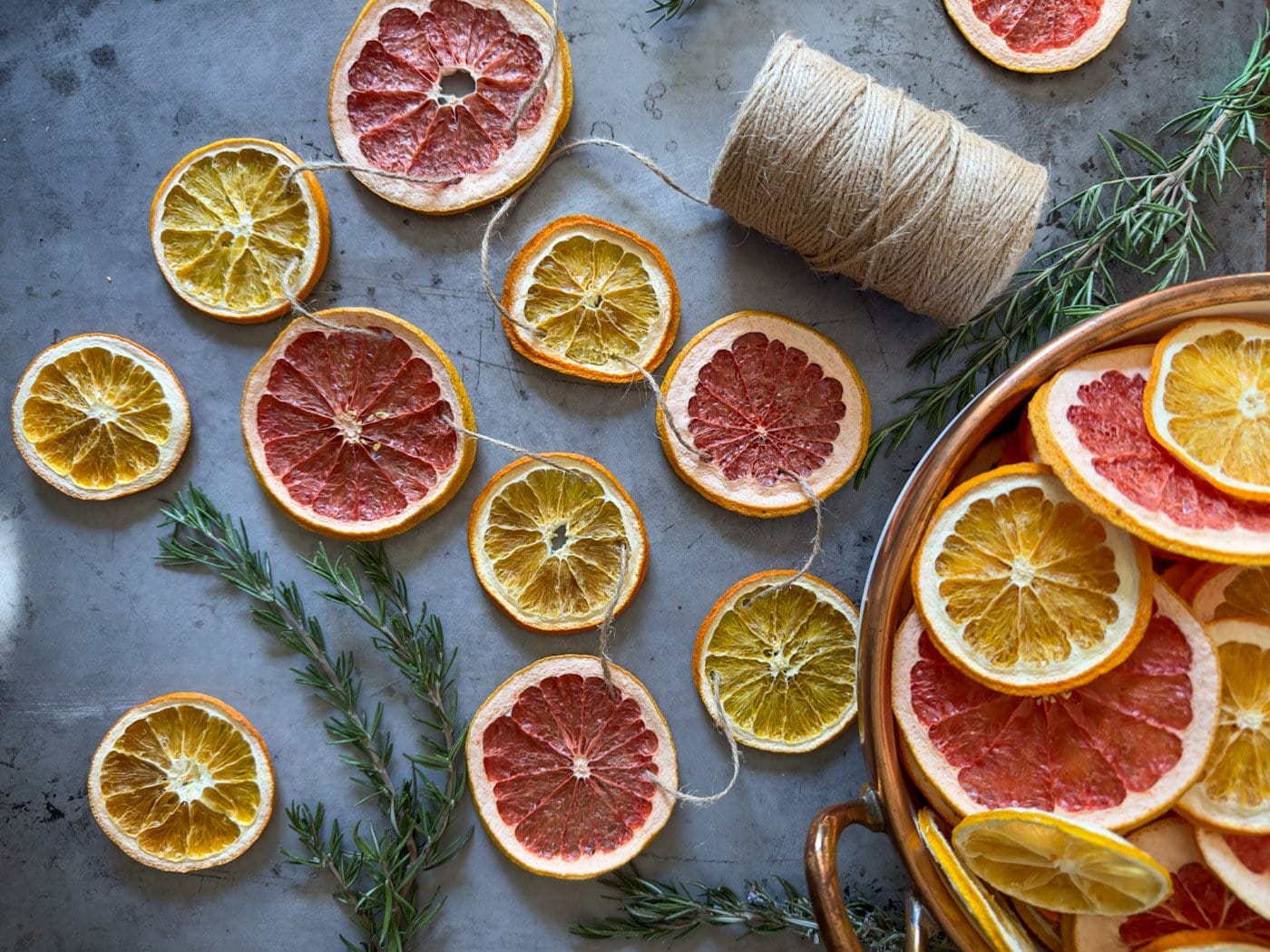 Oven vs. Dehydrator: Achieve Brighter Dried Orange Slices for Garlands